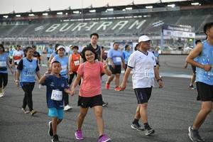 BIB: 51141
                            <button type="button" onclick="openModal(10466207)" class="btn btn-primary btn-sm float-right btn-popup" data-toggle="modal" data-target=".modal-high-quality">
                        <i class="fas fa-shopping-cart"></i> Add to Cart
                    </button>
                                            <button type="button" onclick="isThisMe(10466207, true)" class="btn btn-success btn-sm float-right btn-popup btn-isme hidden" data-toggle="tooltip" data-placement="bottom" title="นี่คือรูปของคุณใช่ไหม คลิกที่นี่เพื่อเอาเข้าอัลบั้ม">
                        <i class="fas fa-plus"></i> Add to album
                    </button>
                    <button type="button" onclick="isThisMe(10466207, false)" class="btn btn-warning btn-sm float-right btn-popup btn-isnotme hidden">
                        <i class="fas fa-ban"></i> Remove from album
                    </button>